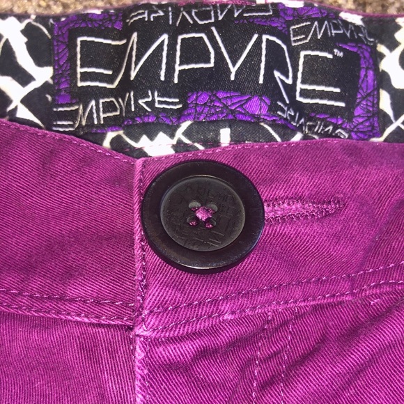 Empyre purple shorts - Picture 3 of 4